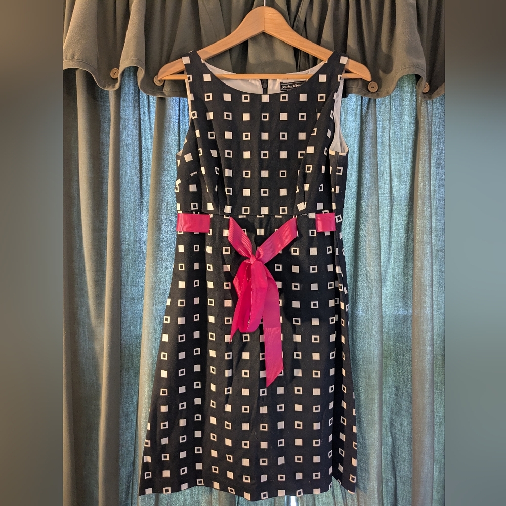 Elegant Black and Pink Square Pattern Dress